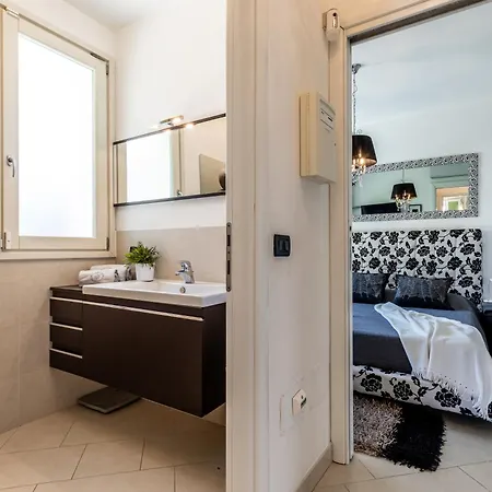 - 100 Mt Dal Mare Villetta Con Giardino Privato E Parcheggio * Cervia